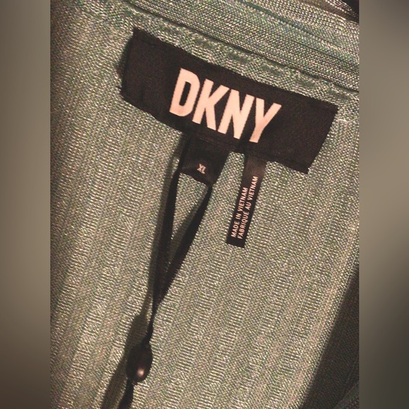 NWT - DKNY FRONT Crossover Blouse - Picture 3 of 5